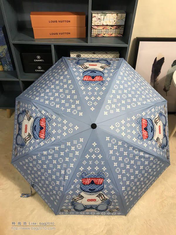 LV路易威登傘 全球熱賣 2018年度最火爆 時尚單品 supremeX LV 聯名款 晴雨傘 防曬隔熱 防紫外線  zm1063